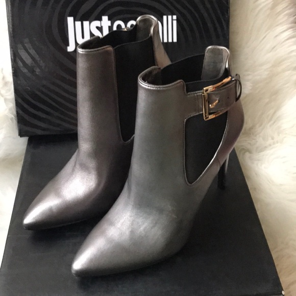 🛑CLEARANCE🛑 NEW Just Cavalli Silver Leather Ankle Booties - Picture 2 of 8